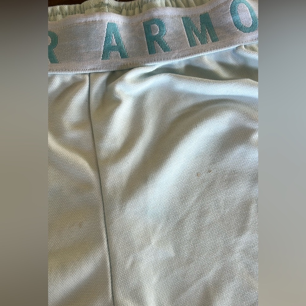 Under Armour Women’s Play Up Shorts - Picture 6 of 7